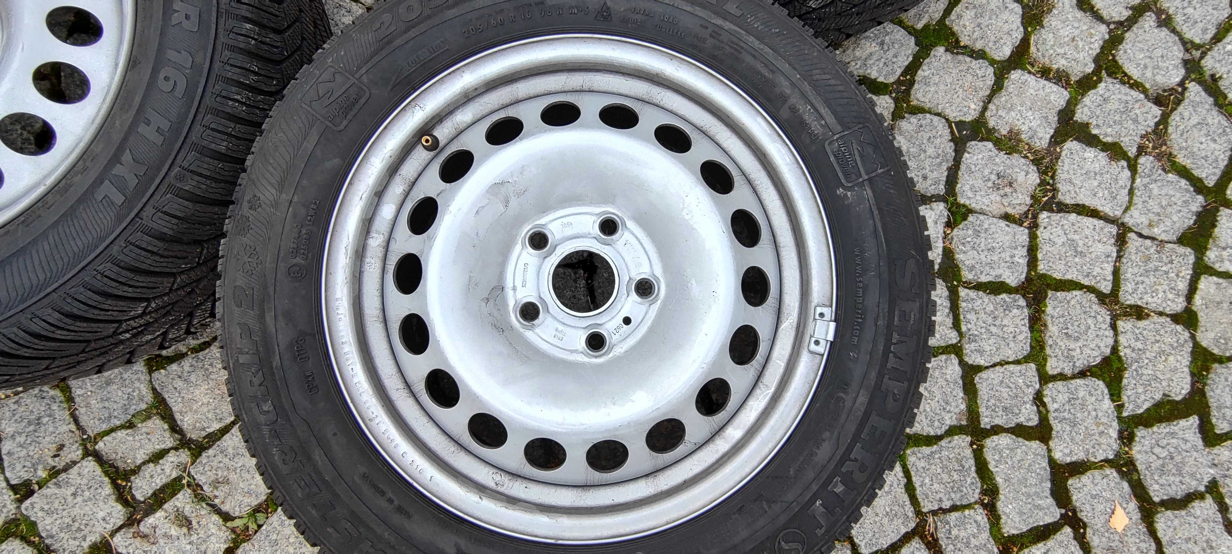 Koła zimowe 16 cali, VW 5x112 caddy, Touran, opony 205/60/16 jak nowe