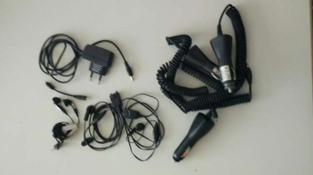 carregadores e auriculares variados para Nokias