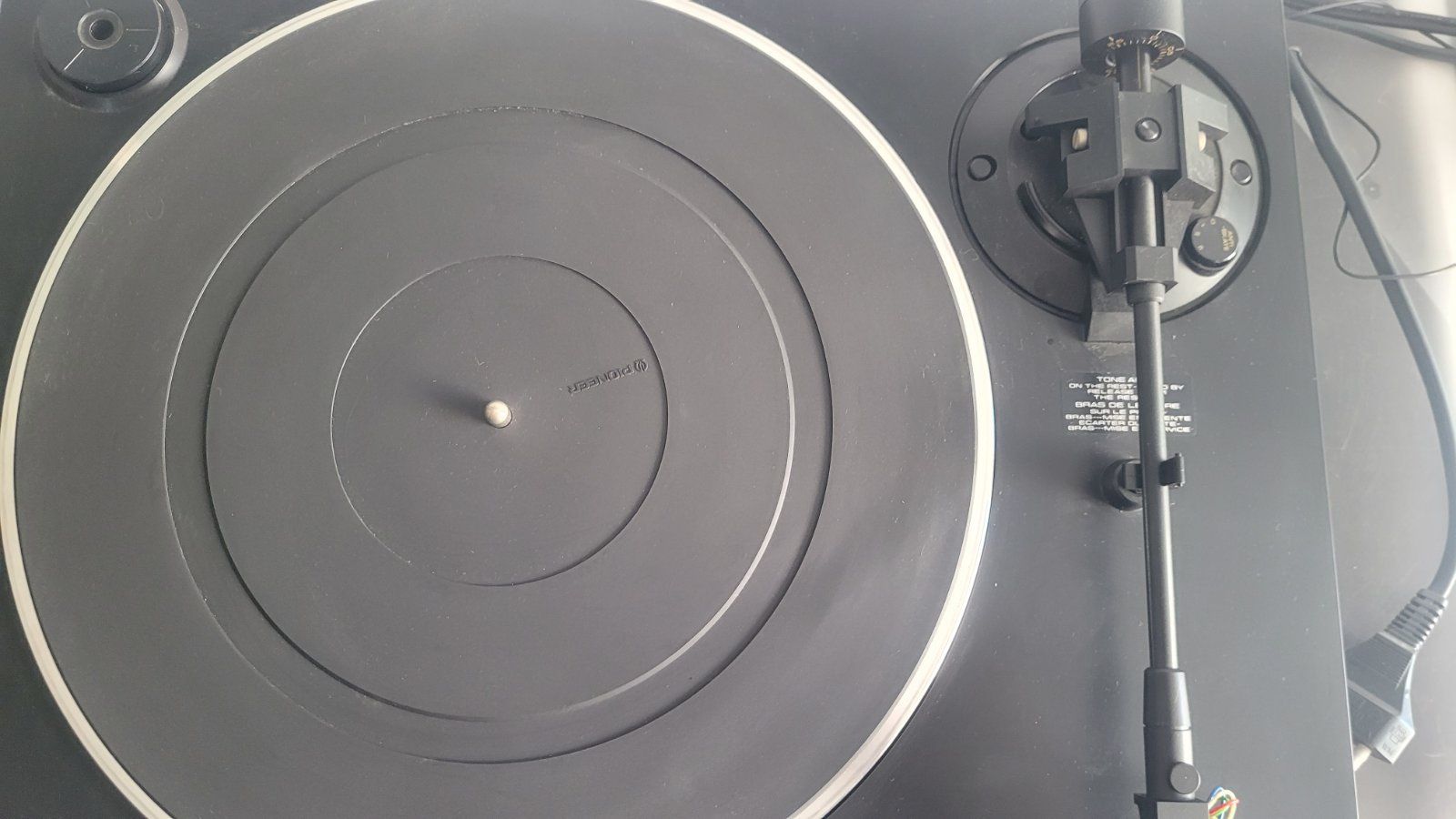 Програвач вінілових платівок Pioneer PL-335