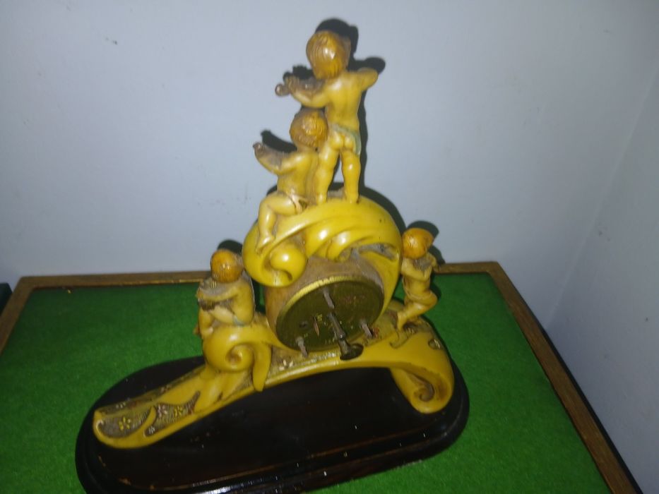 Relógios antigos a corda 50 €