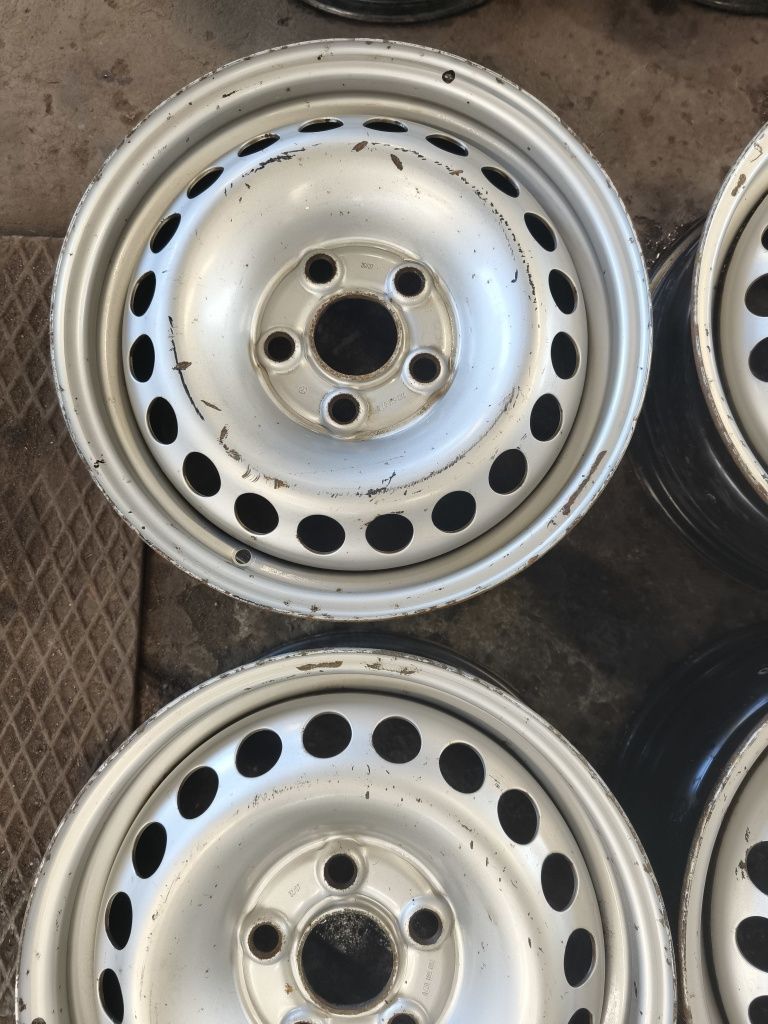 [890] Felgi stalowe VW T5 5x120x16