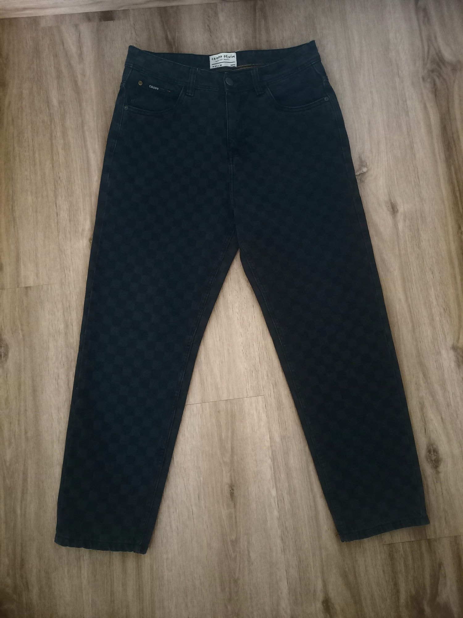 Jeansy Spodnie CROPP męskie czarne szachownica Loose Fit r. W32/L32
