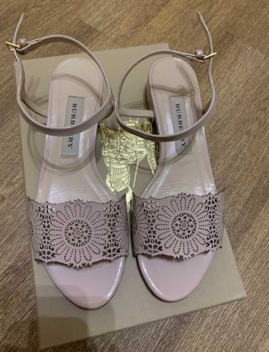 босоножки burberry оригинал