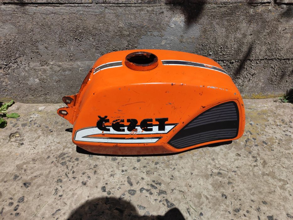 Продам бак CZ 472