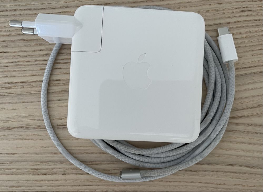 Carregador 96watts Usb-c Apple para Macbook Pro com cabo Magsafe 3