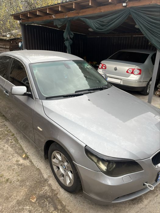 Bmw 5 e60 520i.