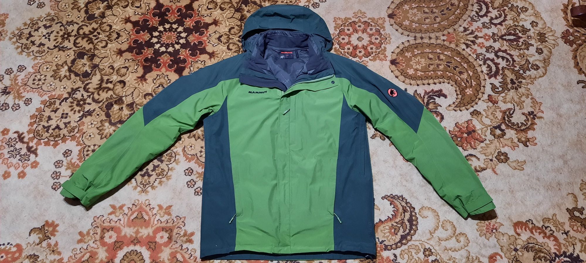 MAMMUTT  Gore tex  3 в 1  M/L размер