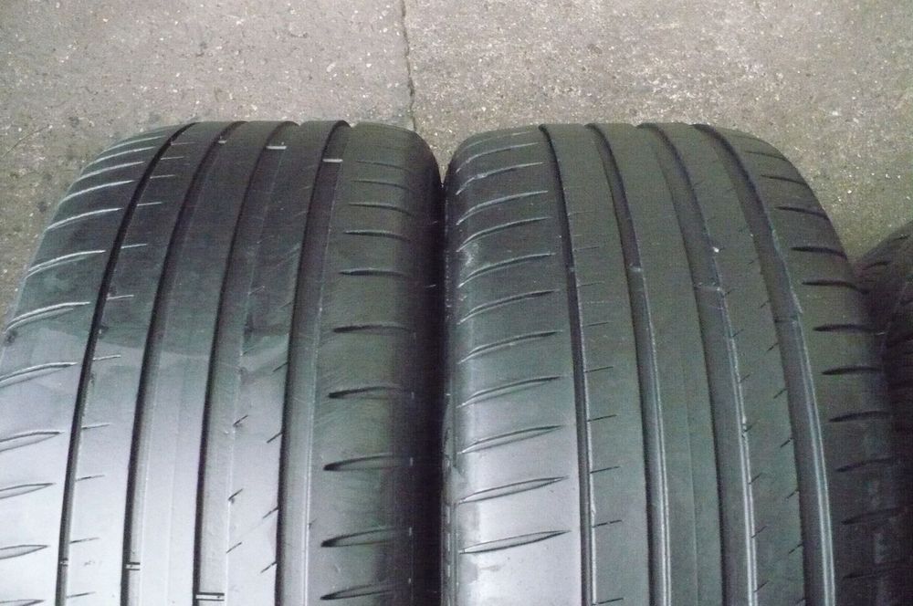 2x MICHELIN Pilot Sport 4 235/40R19 5mm 2022