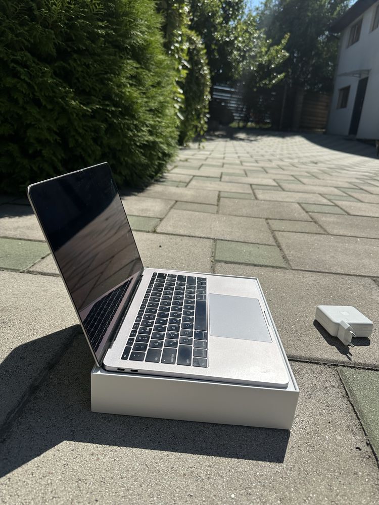Apple MacBook Pro 13 8/256GB Silver 2017 (MPXU2)
