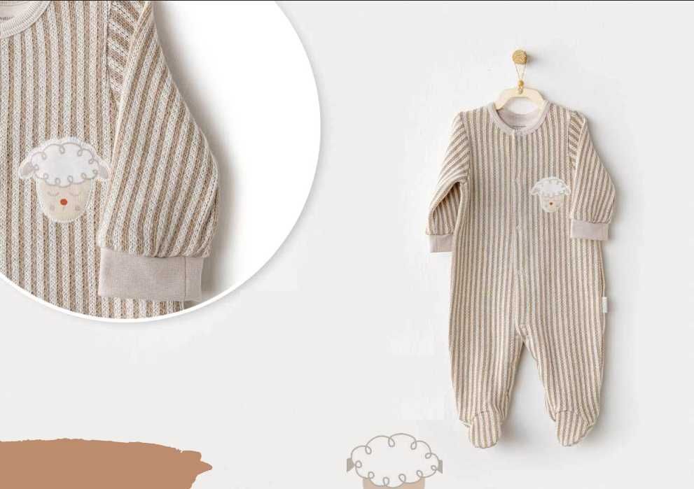 Ciepły pajacyk dla niemowlaka – idealny na jesień/zimę