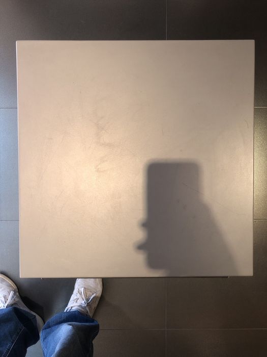 Mesa de apoio pequena