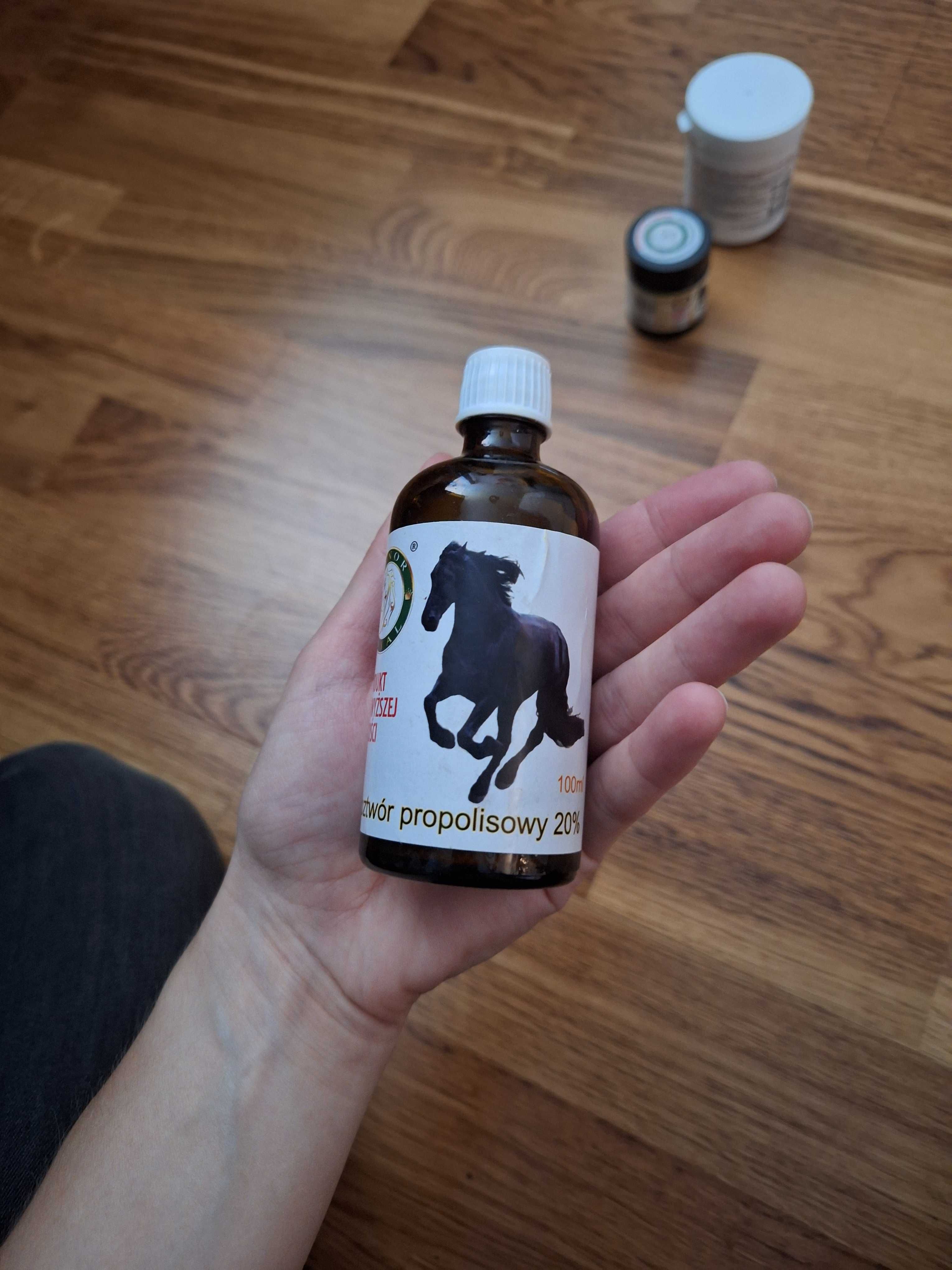 Roztwór propolisowy 20% 100ml firmy Tenor Royal dla konia, psa, kota