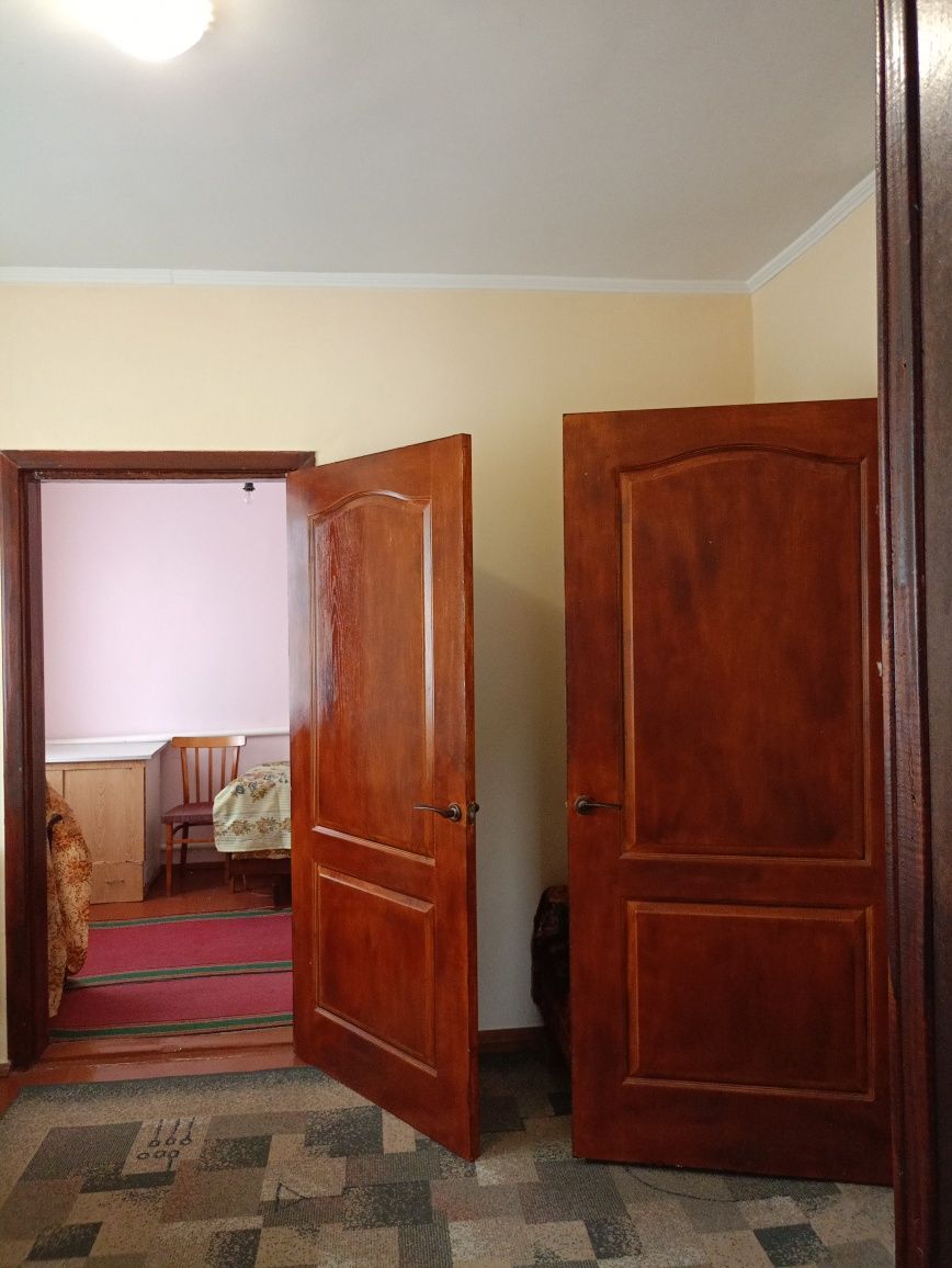 Продається частина будинку у Фастові, поряд з центром у гарному стані