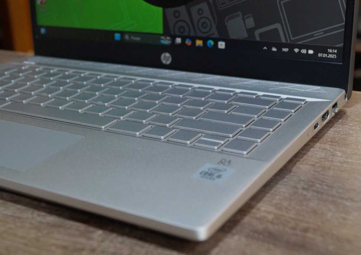 ГАРАНТІЯ HP (FullHD іPS/Core i5-1035G1/RAM 8Гб DDR4/SSD 256Гб)TVOYO