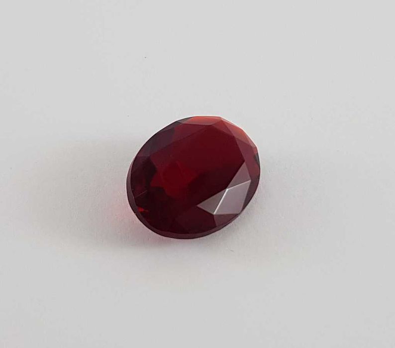 Kamień jubilerski o barwie rubinu - 41,85 ct