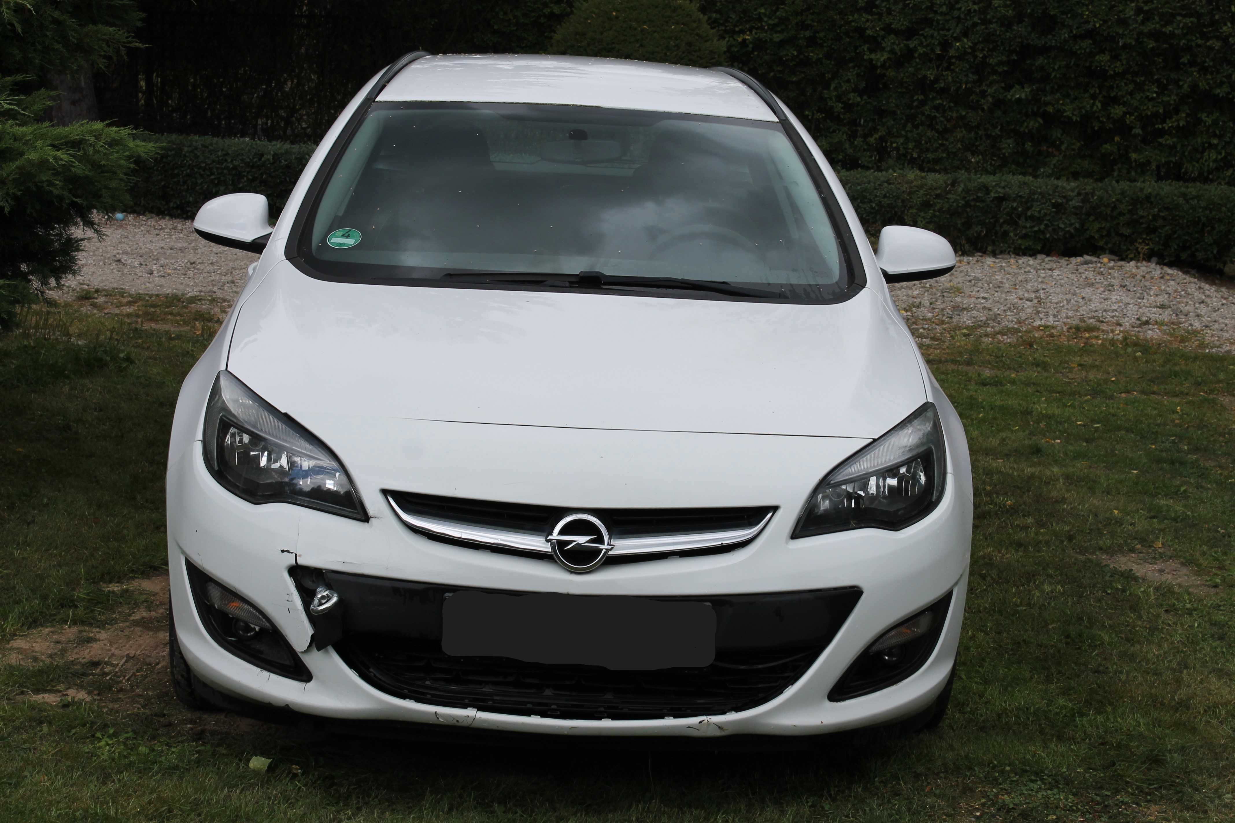 Opel Astra 1.6 Diesel Bez Rdzy  Zadbana - Euro 6 - 2015r - Czytaj Opis