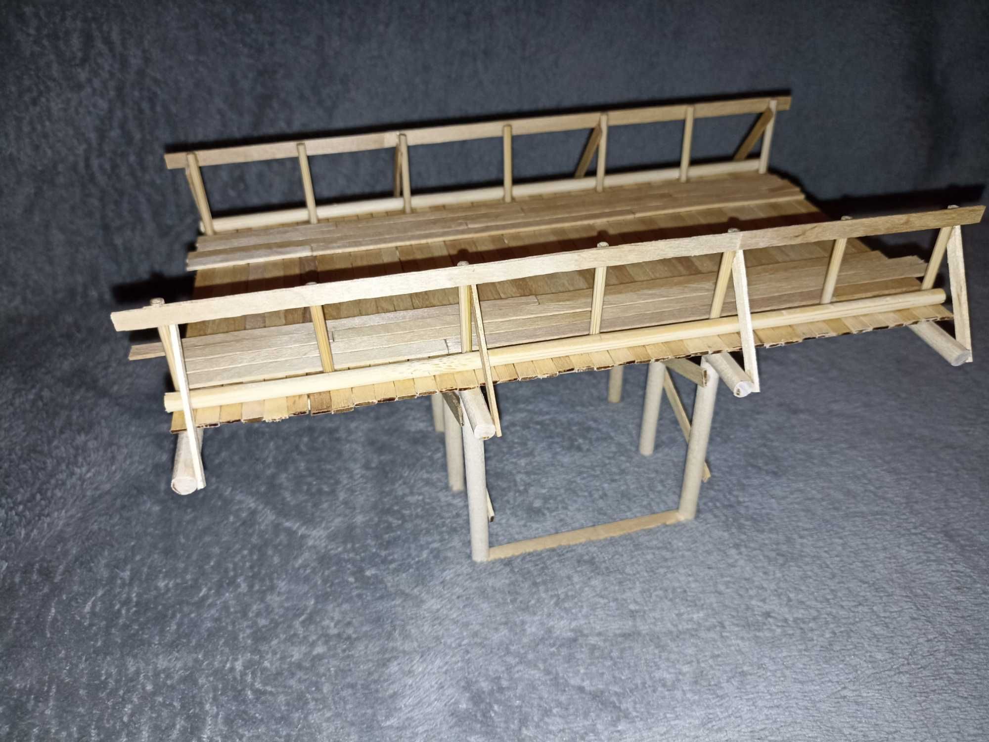 Модель дерев'яного моста в масштабі 1:35