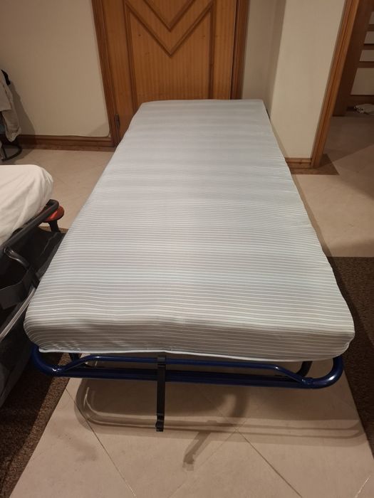 Divã / Cama dobrável