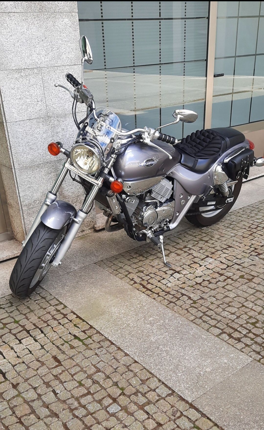 Cruiser Kymco Venox 250