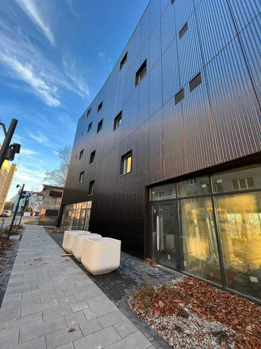 Продаж комерційного окремостоячого приміщення по вул. Пасічна