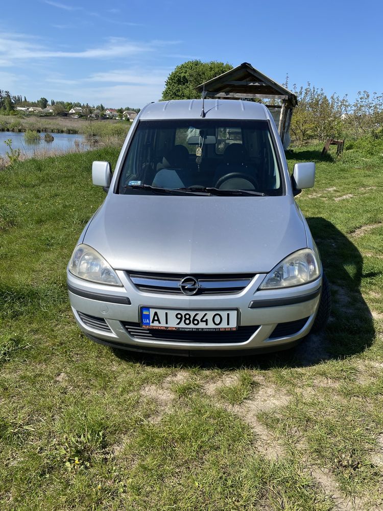 В продажі Opel combo 1,7 дизель