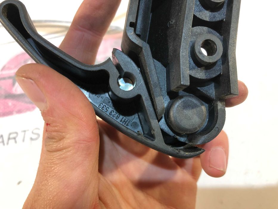 Puxador Capot AUDI A3 8L Original