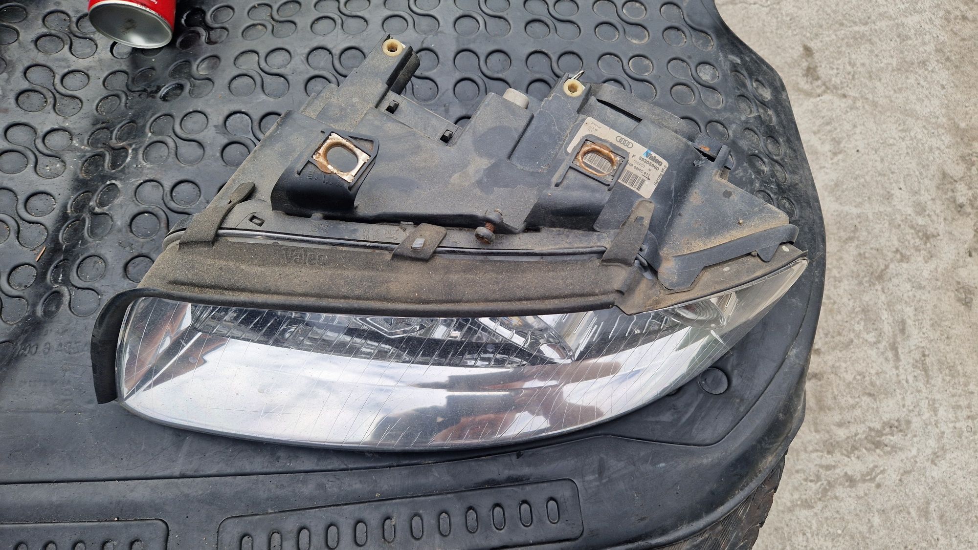 Lampa lewy przod a4 b6