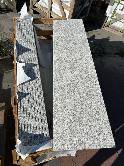 GRANIT Stopnica kamienna bullnose wymiar 160/40/3 cm Schody granitowe
