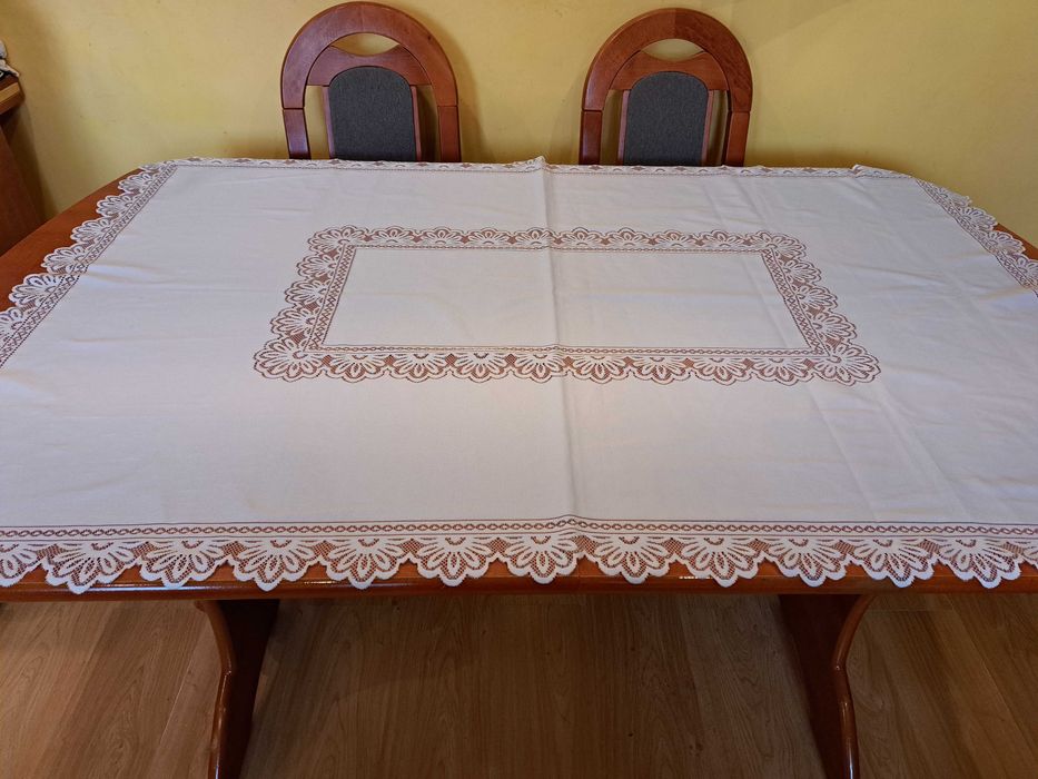 Obrus 150x95 cm , używany .