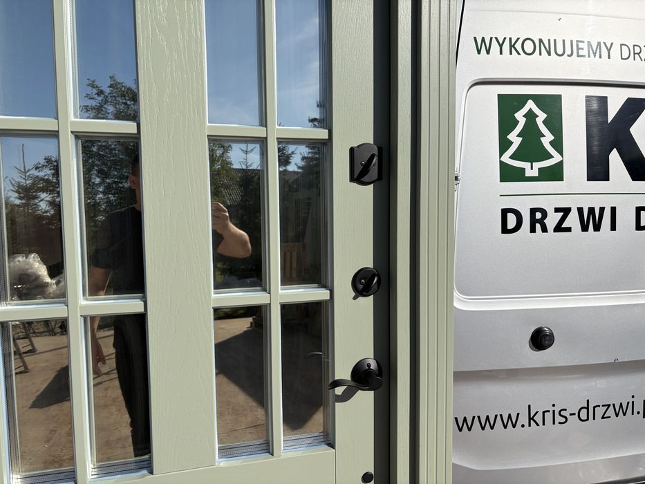 Drzwi zewnętrzne drewniane OD RĘKI Klamka schlage czyste powietrze