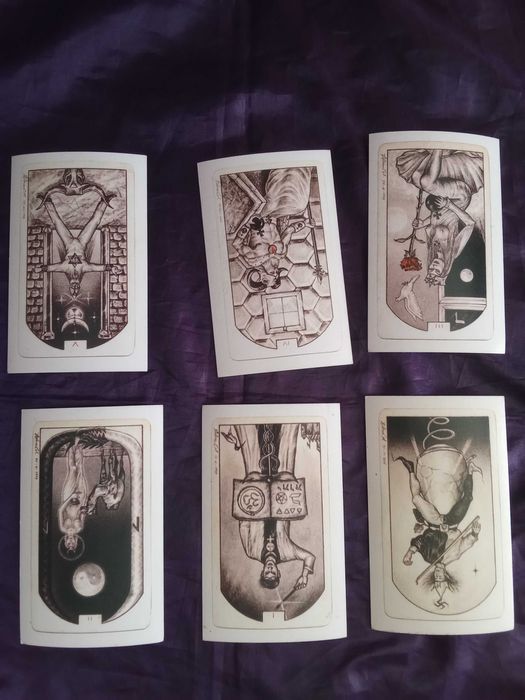 Tarô Carbônico (livro e 22 cartas) - Adriano Camargo Monteiro