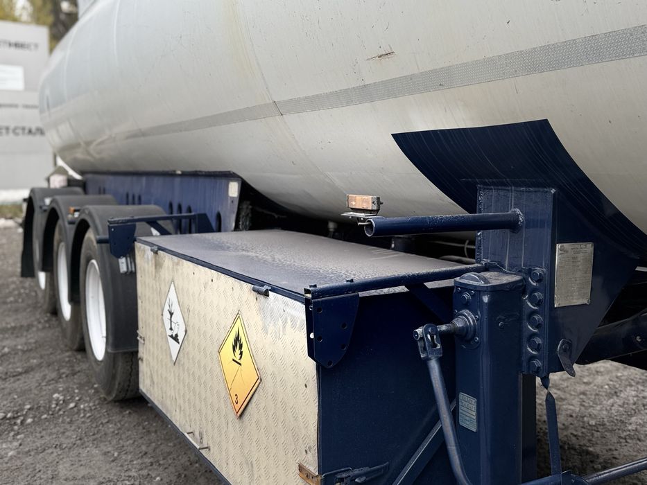 Напівпричіп SIMATRA 2001рік