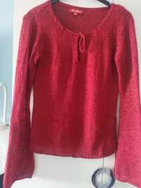 Czerwony sweterek z wiązaniem z przodu