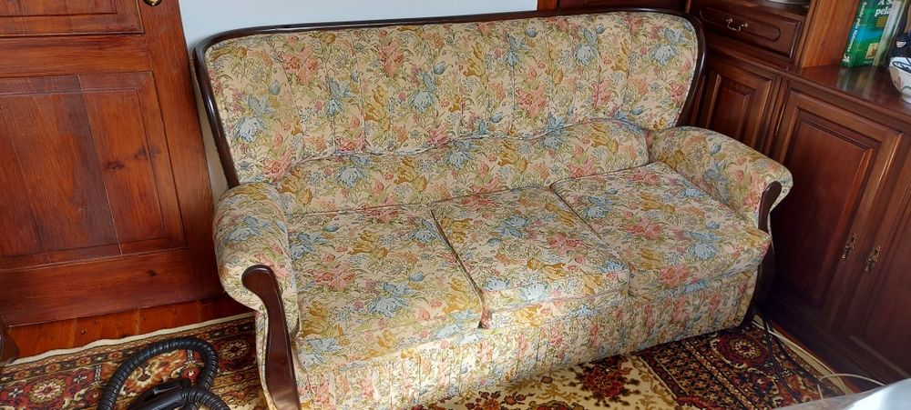 Sofá cama impecável