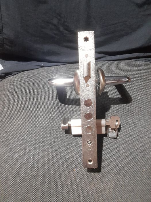 Замок врезной сувальный