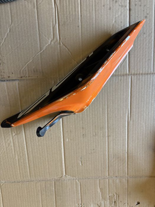 Plastiki  plastik lewy prawy zadupek tył ktm duke 125 lift 17-