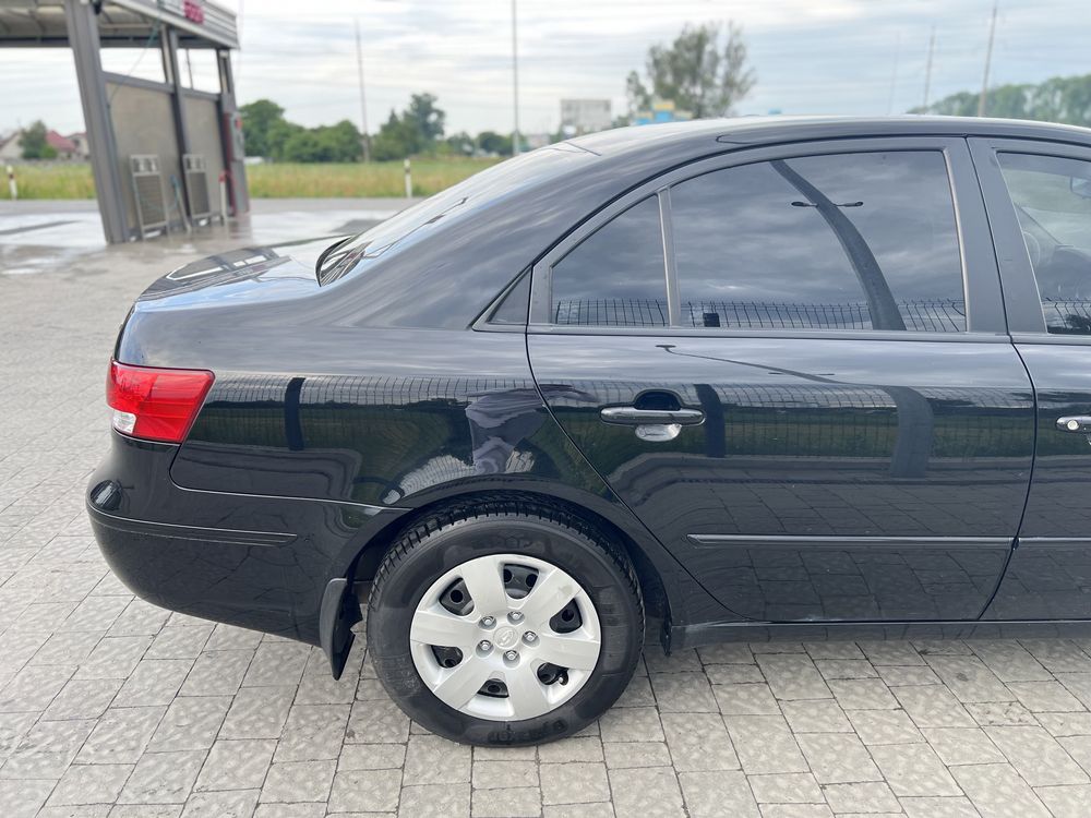 Hyundai Sonata 2008рік 2.0 газ/бензин Один підкрас! Куплена в салоні!