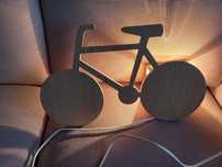 Lampa kinkiet rower drewniana