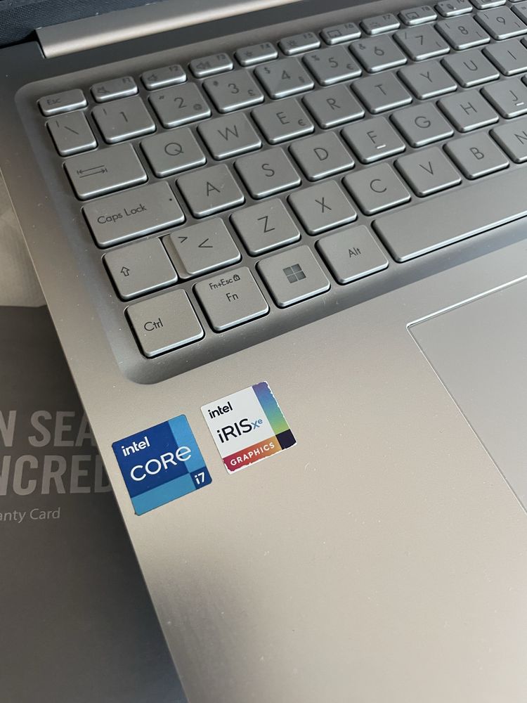 Asus VivoBook F1605 16" i7-1255U 16GB 1TB