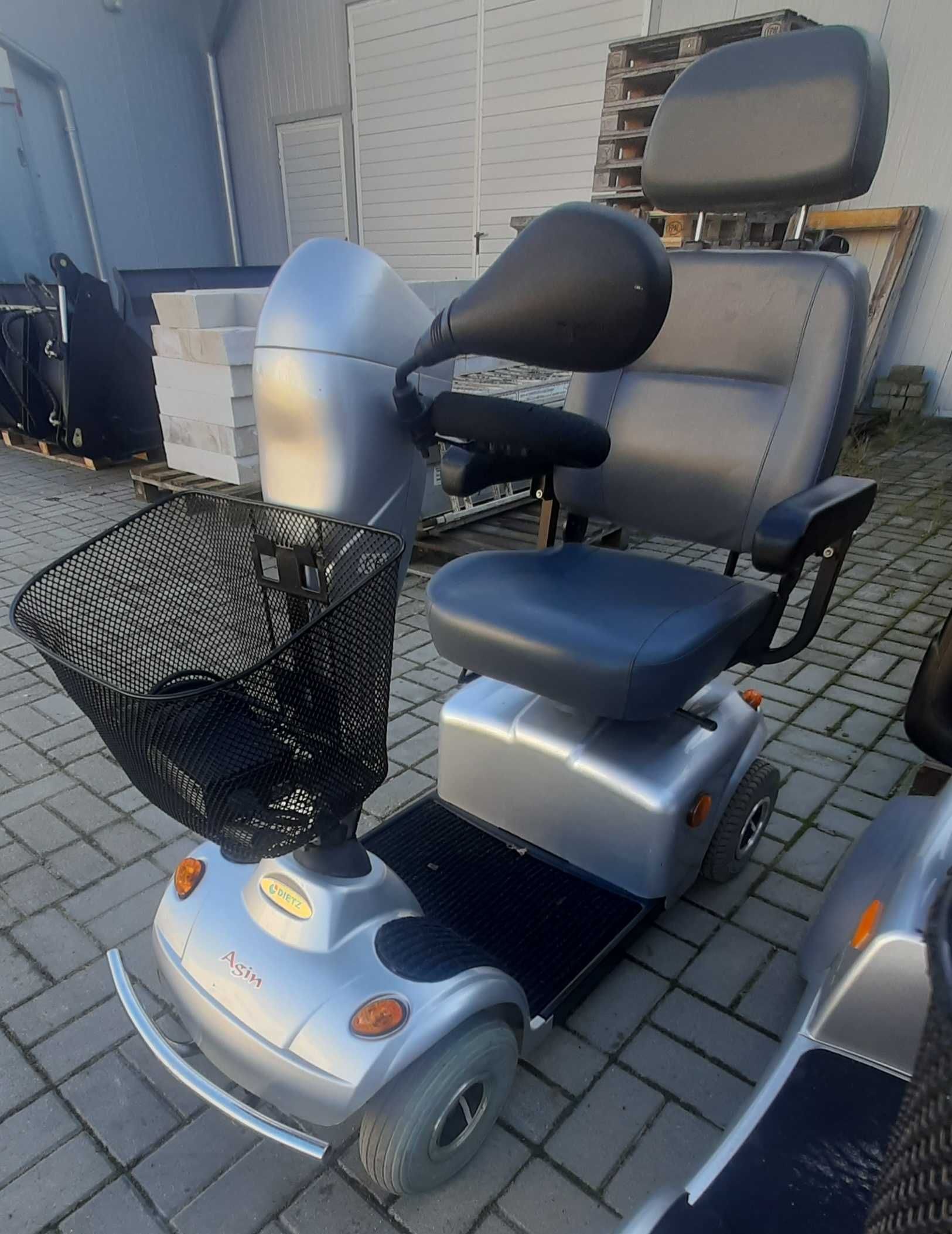 Skuter wózek inwalidzki elektryczny skutery wózki Invacare Orion