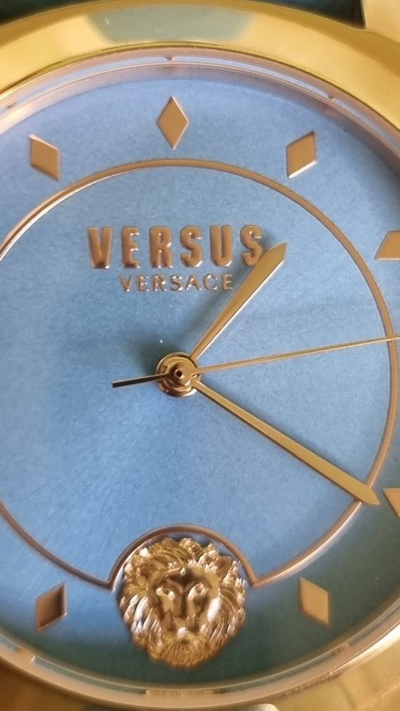 Niebieski zegarek Versus Versace