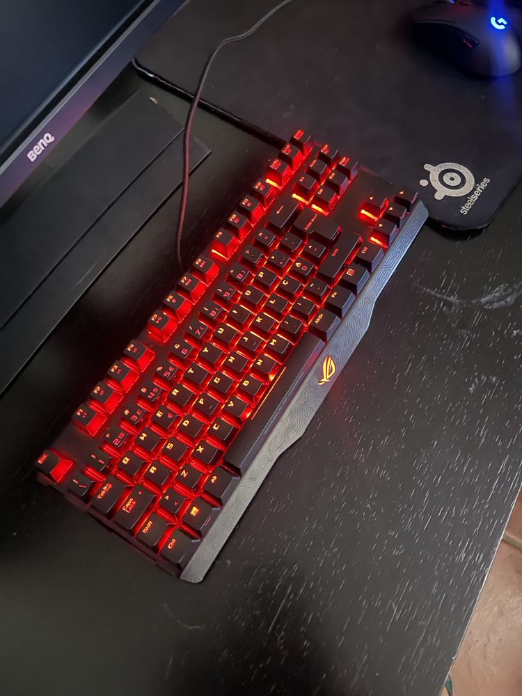 Teclado Mecanico ROG claymore