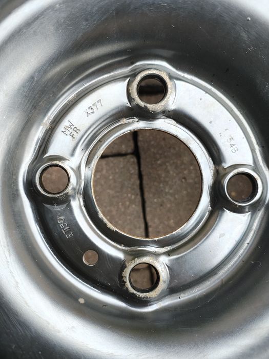 Felgi 15 Nissan 4x100 5,5J et50 nr40300
