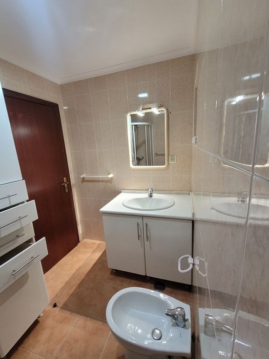 Arrenda se  T1 S.joao das lampas