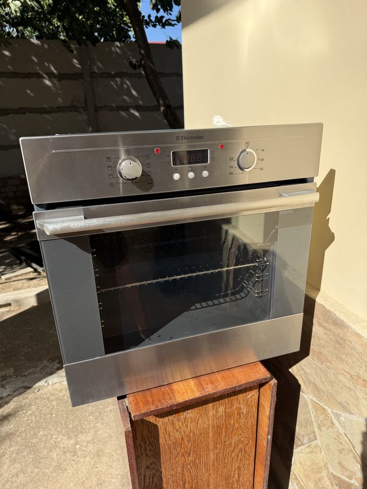 Духовка electrolux