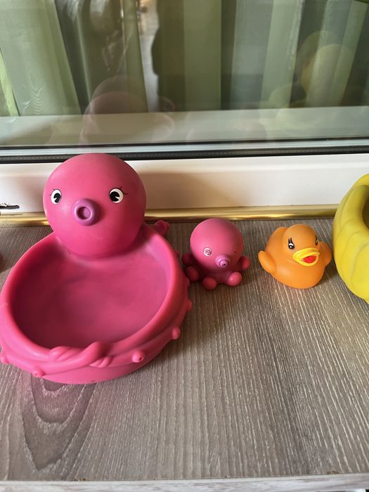 Продам резиновые игрушки