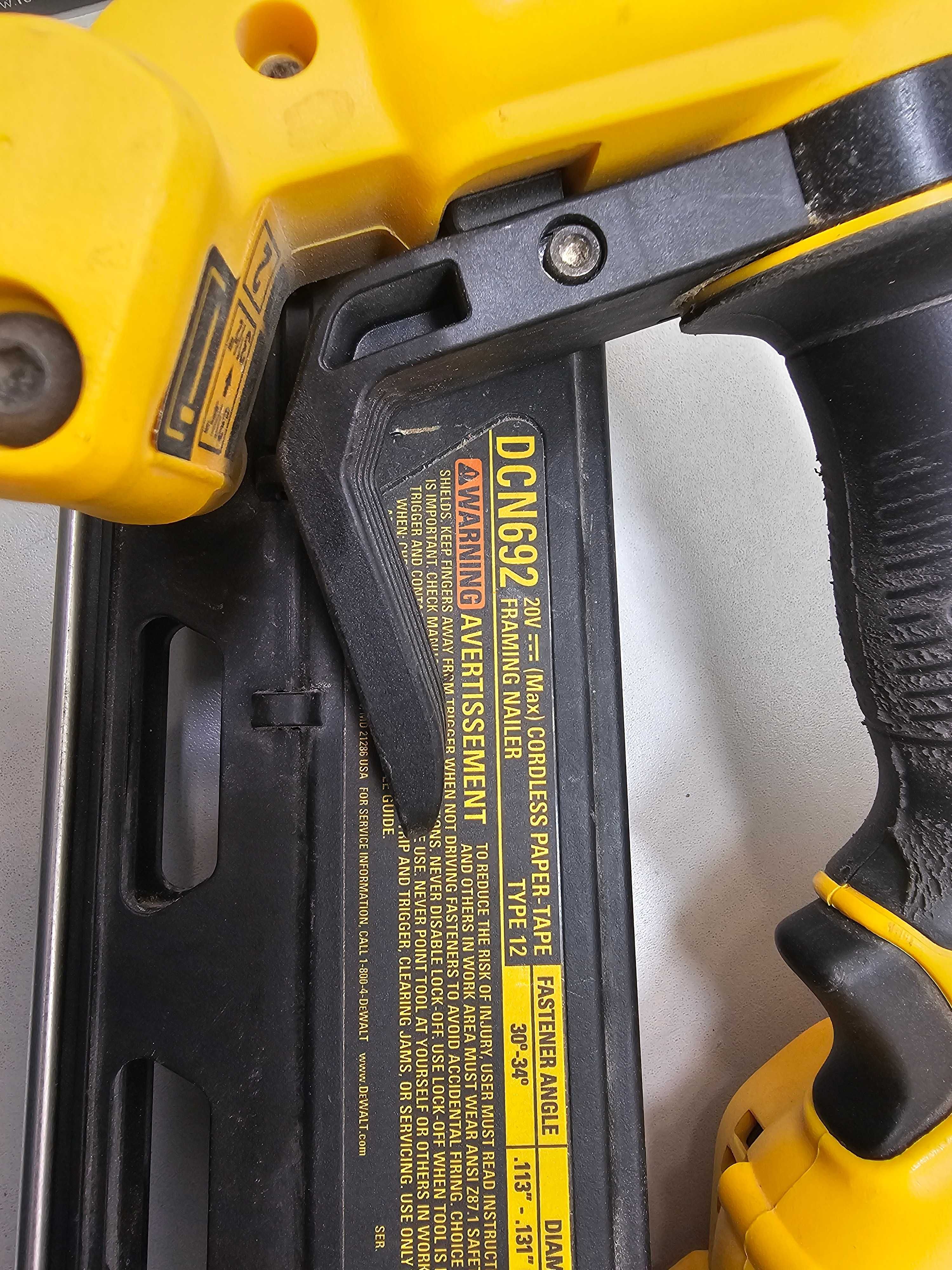 Gwoździarka Akumulatorowa DeWalt DCN692 * Komis Madej Gorlice