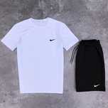 Комплект спортивных шорт и футболки Nike