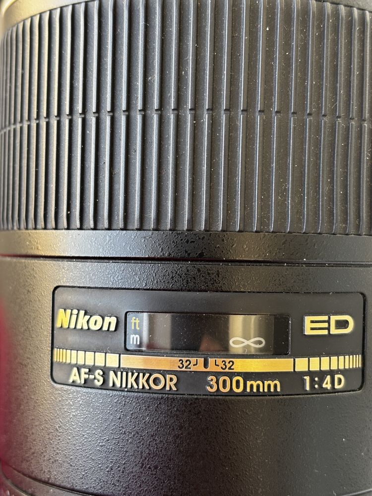 Nikkor Nikon AF-S 300 mm 1:4 D 4,0 ED