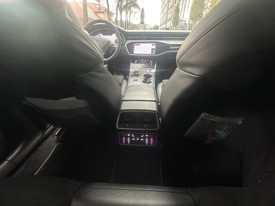 Audi a6 С8 - 367 л.с гібрид quattro